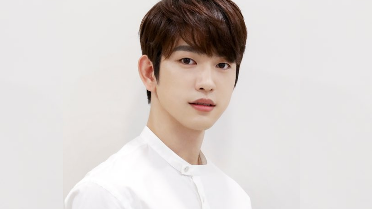 GOT7 Jinyoung officially signed with BH Entertainment